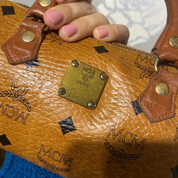 Mcm mini Boston- Germany -Authentic ✅Well used condition -firm in price . - Picture 9 of 16